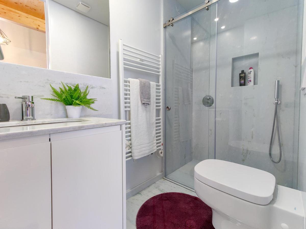 Coutinho Apartment - Modern Ap In The City Centre With Balcony Viana do Castelo Eksteriør billede