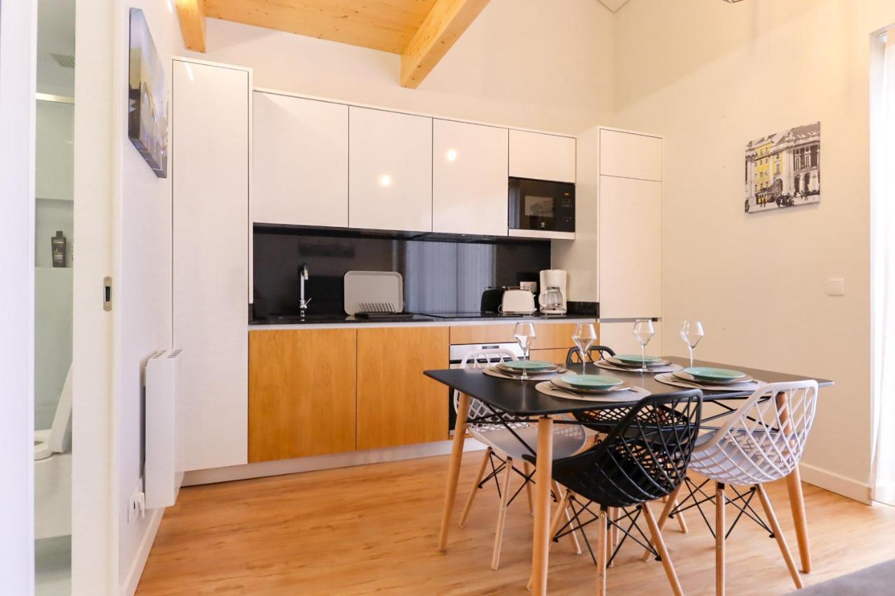 Coutinho Apartment - Modern Ap In The City Centre With Balcony Viana do Castelo Eksteriør billede